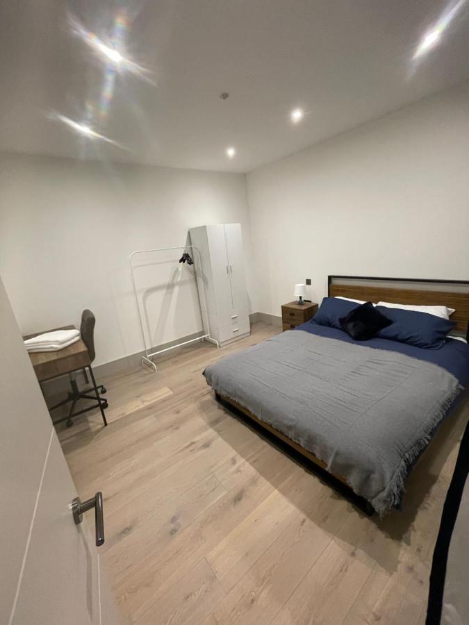Blue Lagoon Apartment London Ngoại thất bức ảnh